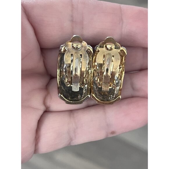 Vintage 90s Mogul curved gold tone blue & clear rhinestone clip on earrings - Picture 3 of 9